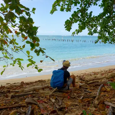 Hubert sur la plage de Cahuita