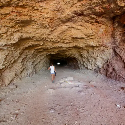 Tunnel décor d'Indiana Jones et la dernière croisade