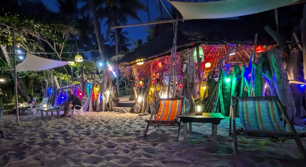 Bar du Coral Lanta Beach Resort