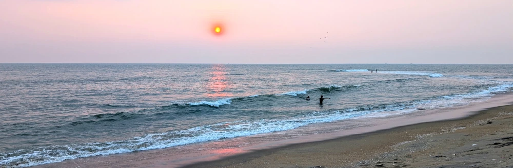 Coucher de soleil sur Kadalundi beach