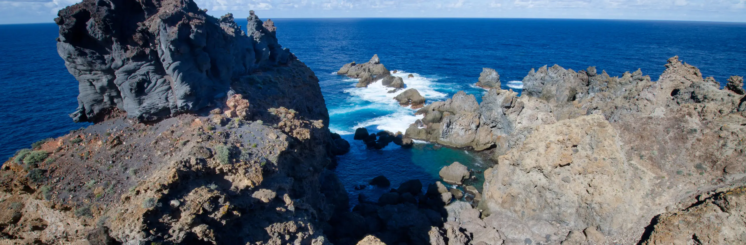 Icod de los Vinos et son dragonnier millénaire, balade à Punta Juan de Centella et Puerto de la Cruz