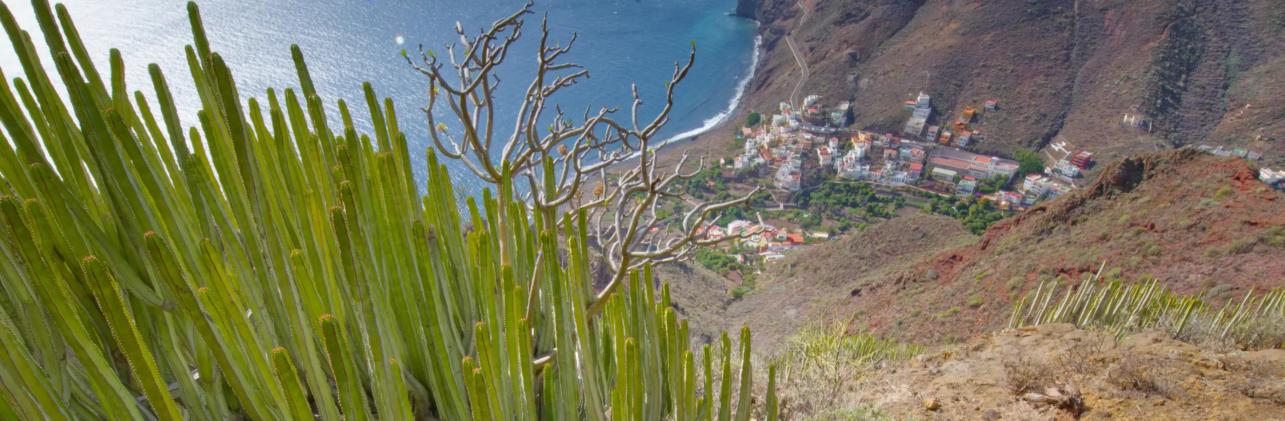 Randonnée et Baignade isolée à Igueste